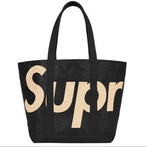 SUPREME RAFFIA TOTE